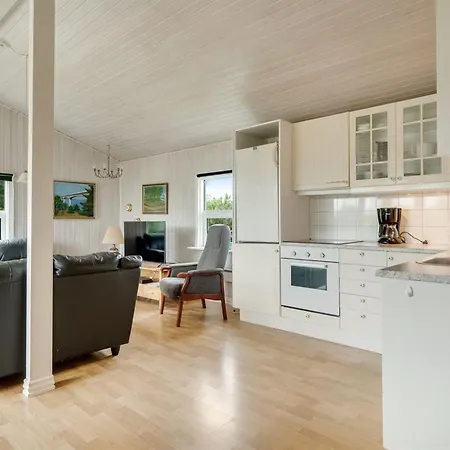 Claudine - 700m From The Sea By Interhome *